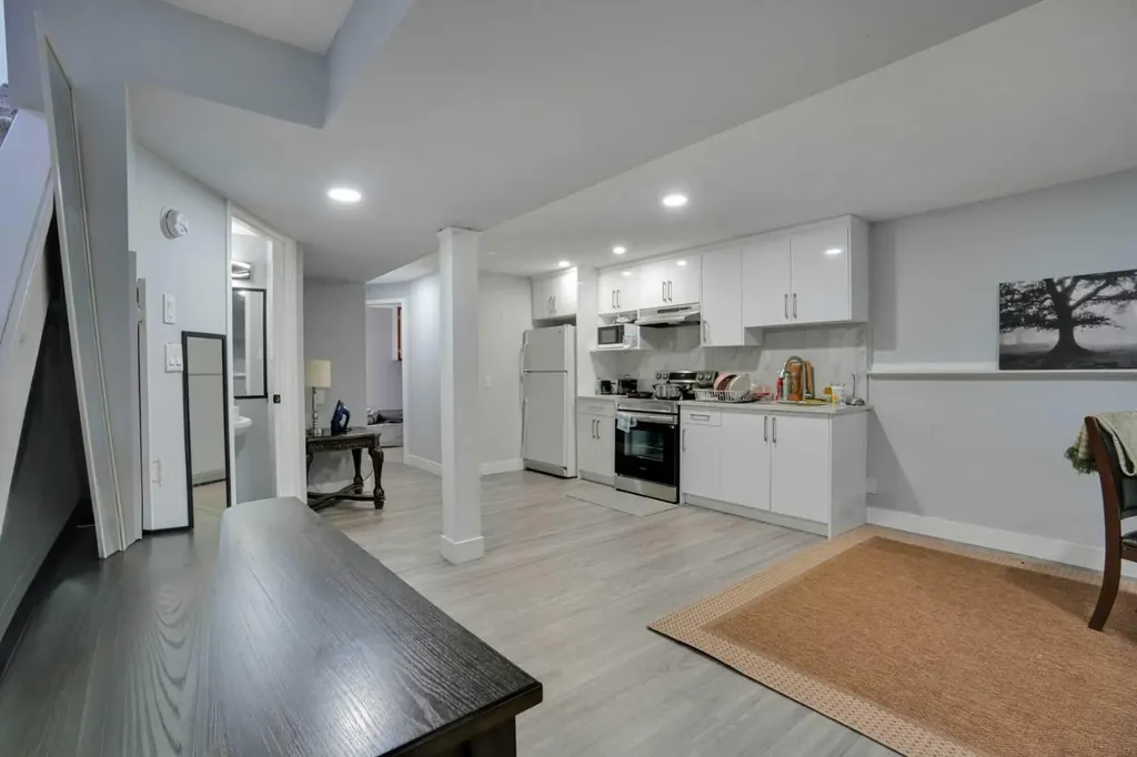 44 Falmead Road NE Calgary AB T3J1G8