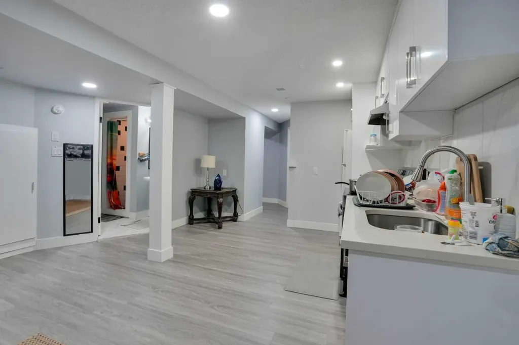 44 Falmead Road NE Calgary AB T3J1G8