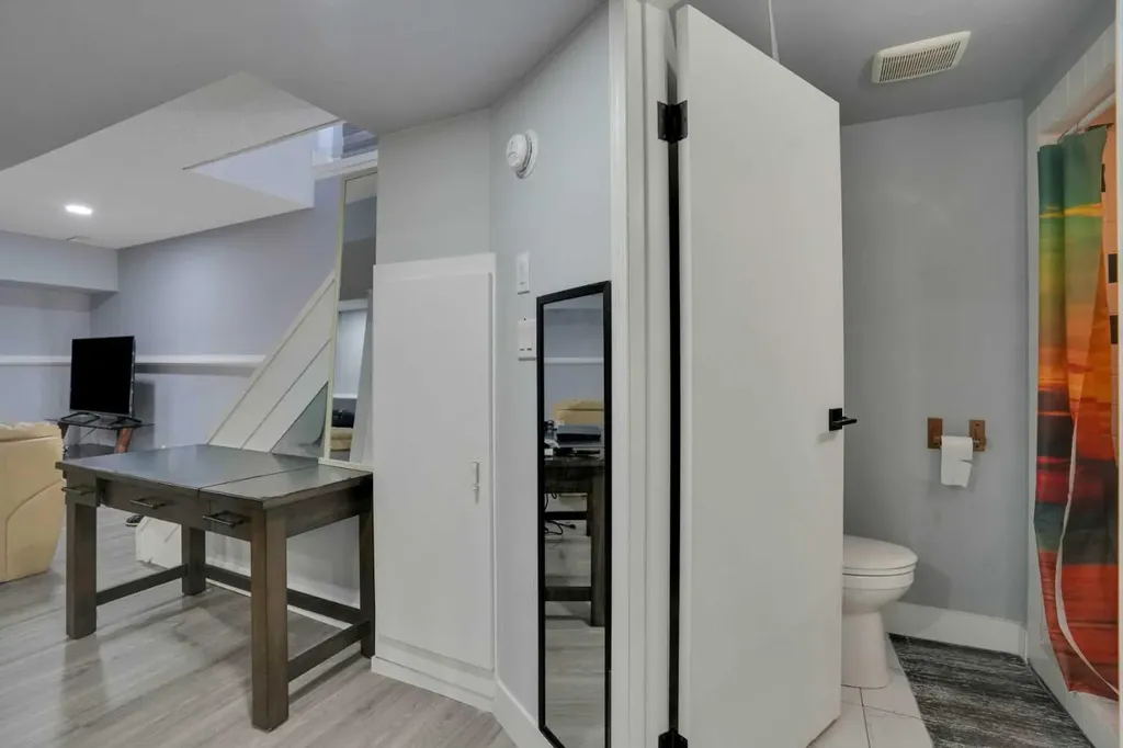 44 Falmead Road NE Calgary AB T3J1G8