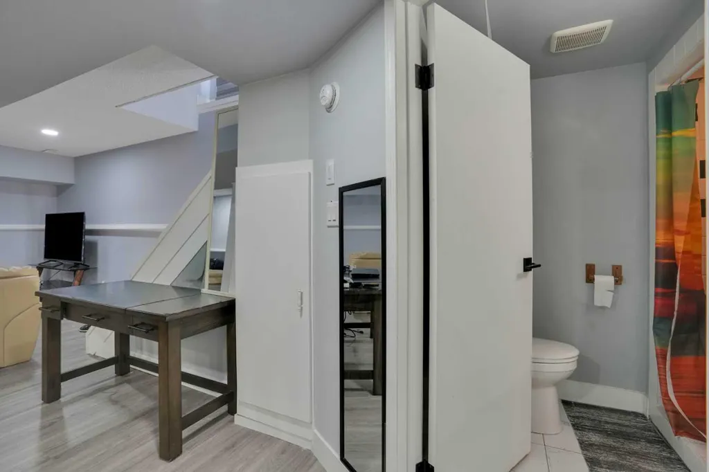44 Falmead Road NE Calgary AB T3J1G8
