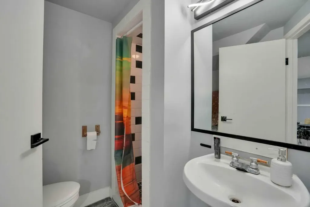 44 Falmead Road NE Calgary AB T3J1G8