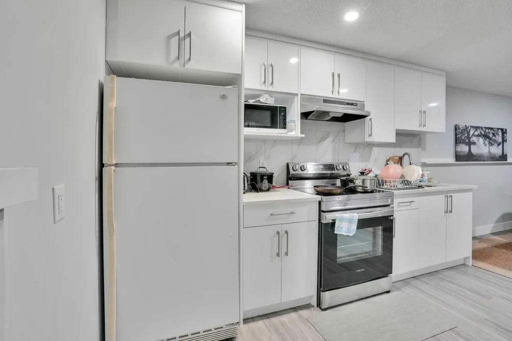 44 Falmead Road NE Calgary AB T3J1G8
