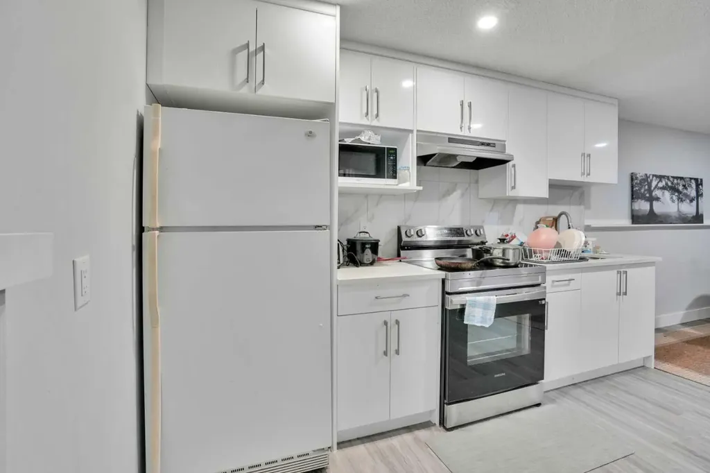 44 Falmead Road NE Calgary AB T3J1G8