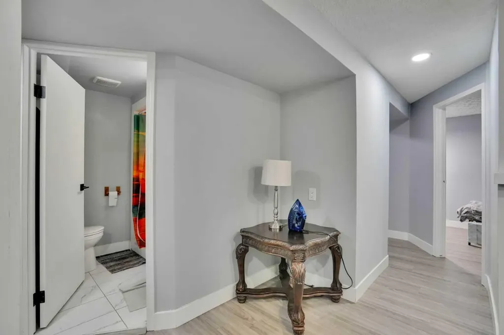 44 Falmead Road NE Calgary AB T3J1G8