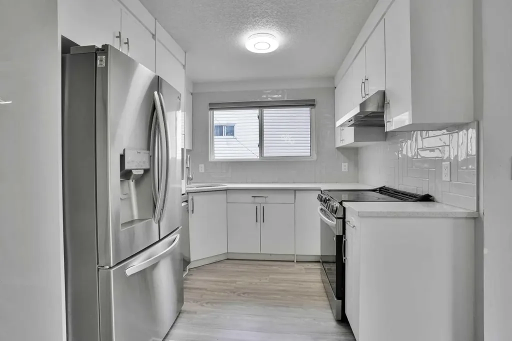 44 Falmead Road NE Calgary AB T3J1G8