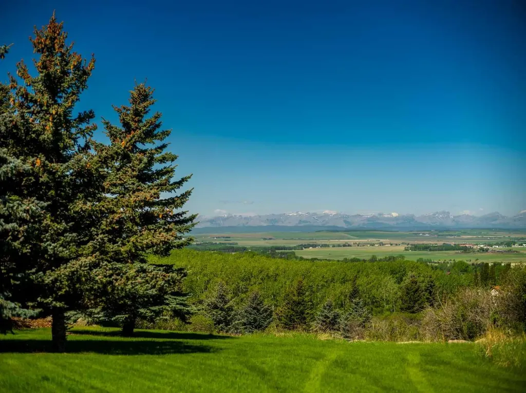 57 Uplands Ridge SW Rural Rocky View County AB T3Z 3N5