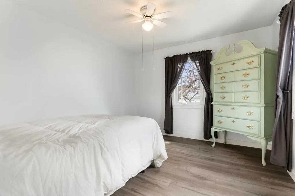121 Mountain Street Cochrane AB T4C 1Z5