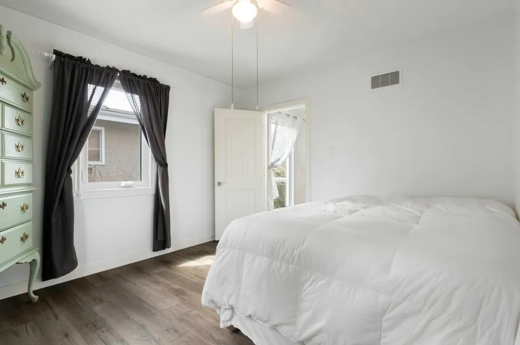 121 Mountain Street Cochrane AB T4C 1Z5