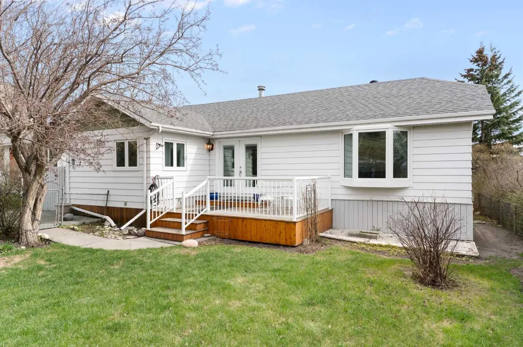 121 Mountain Street Cochrane AB T4C 1Z5