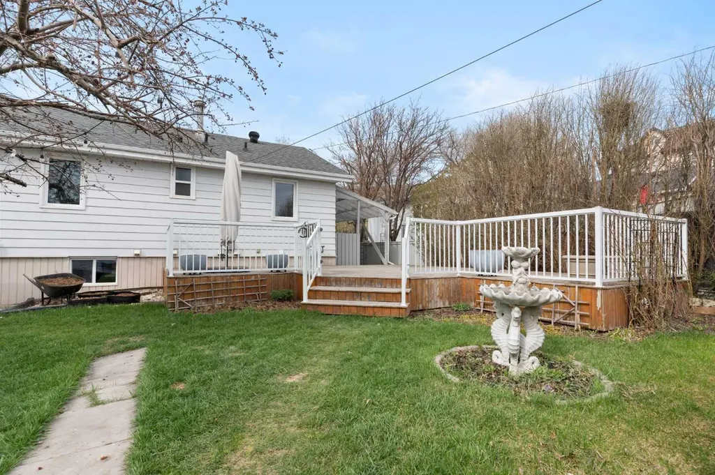 121 Mountain Street Cochrane AB T4C 1Z5