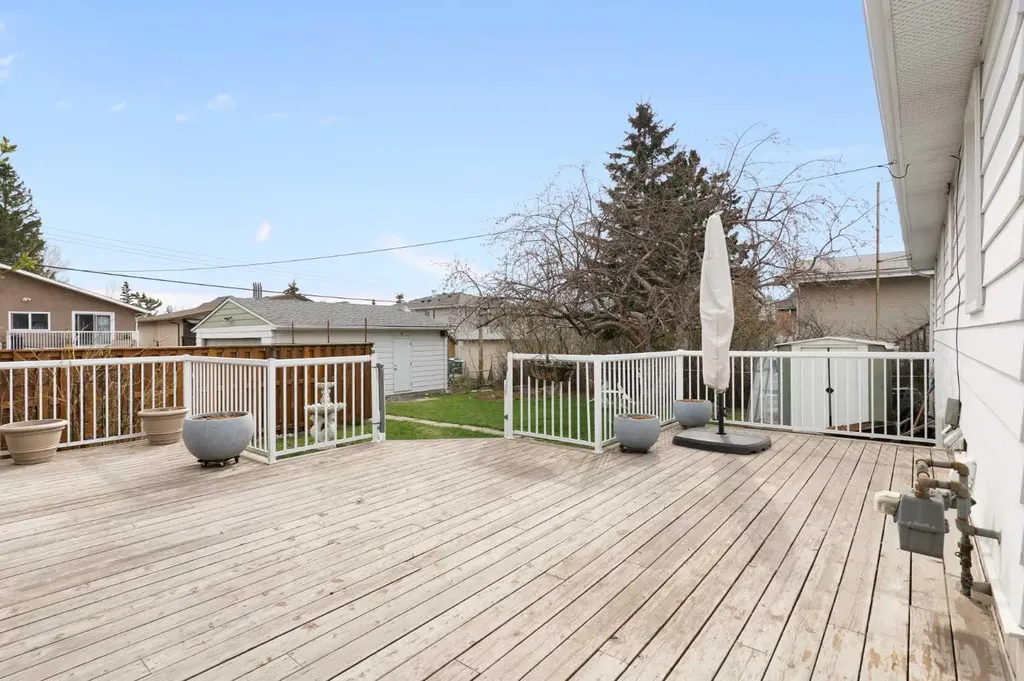 121 Mountain Street Cochrane AB T4C 1Z5