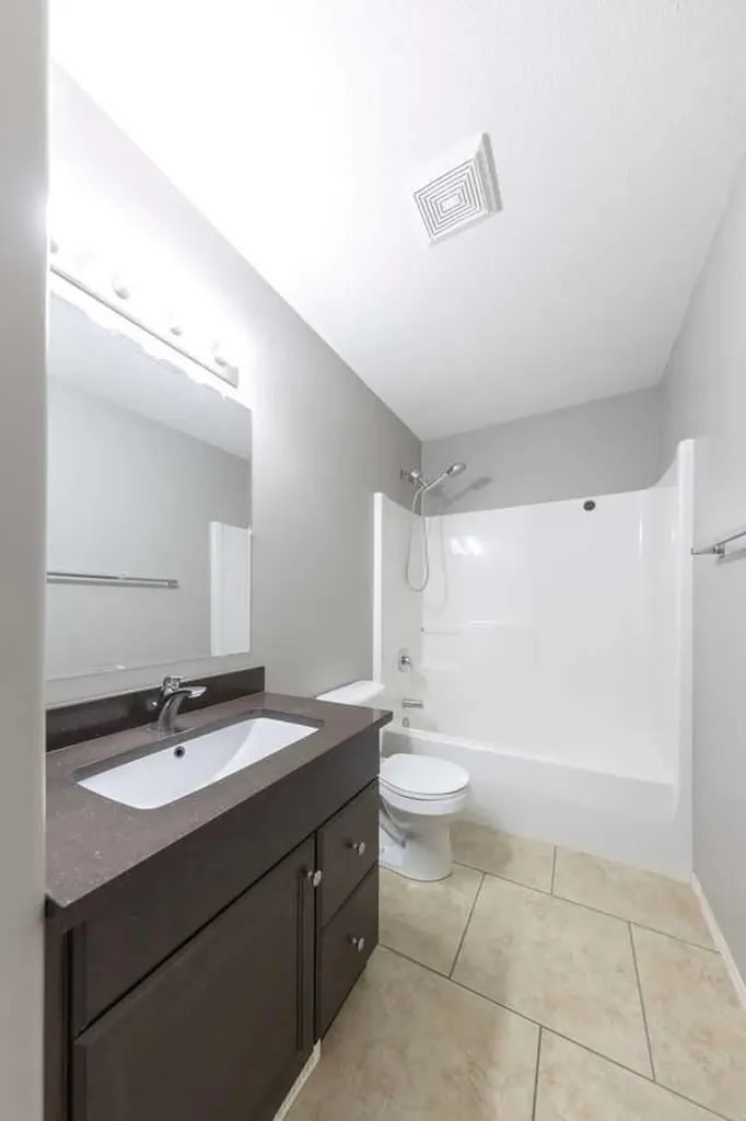 1809 47 Avenue Lloydminster SK S9V1W3