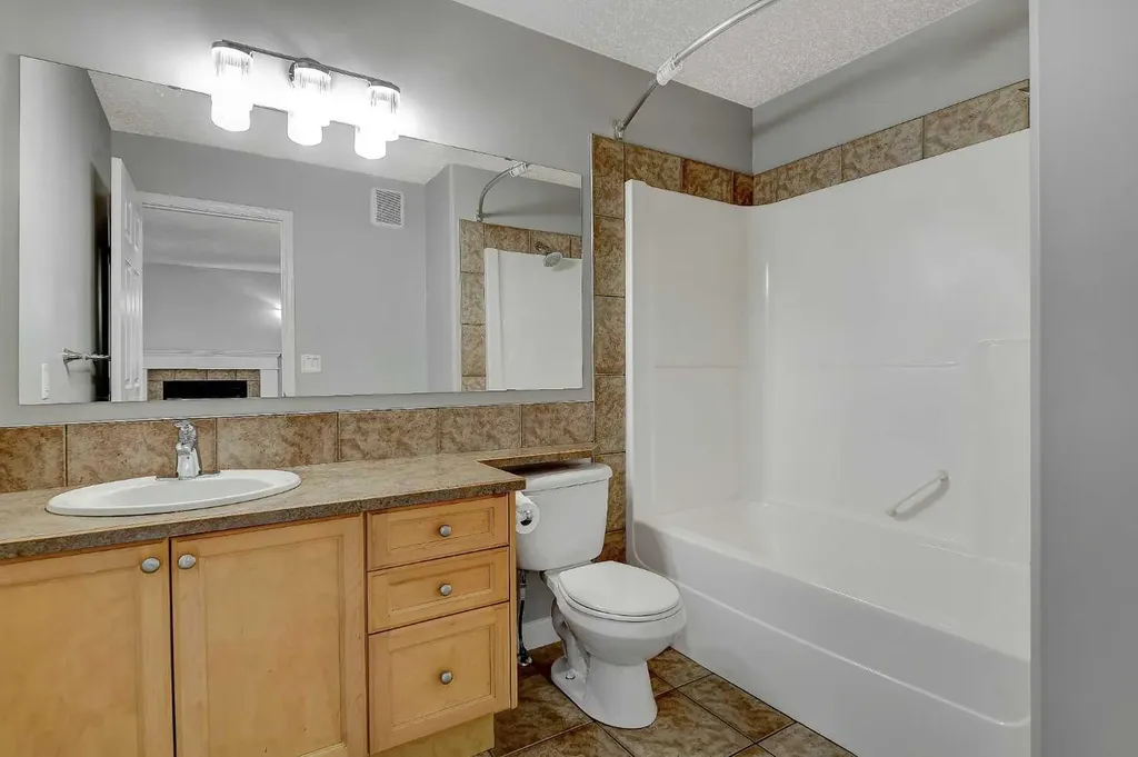 11261 75a Avenue Grande Prairie AB T8W 0C3