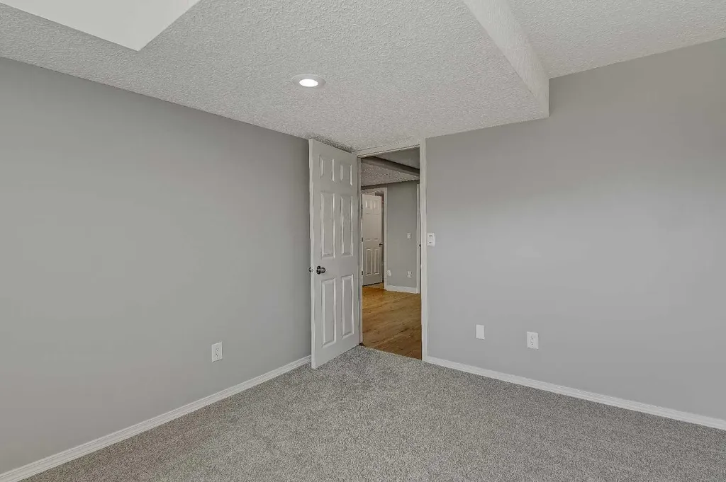 11261 75a Avenue Grande Prairie AB T8W 0C3