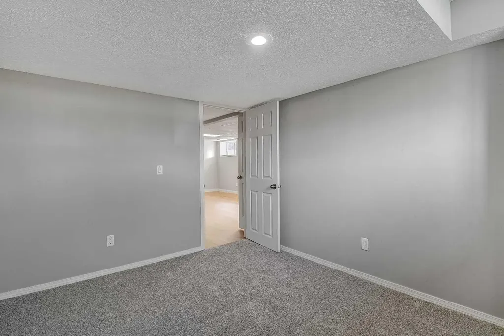 11261 75a Avenue Grande Prairie AB T8W 0C3
