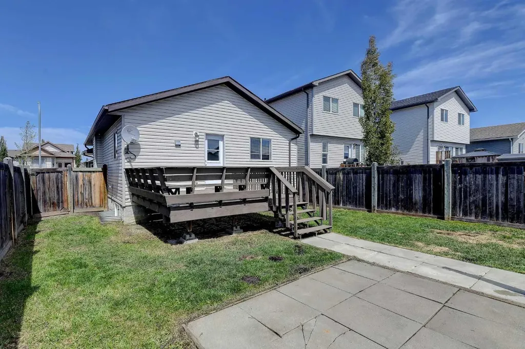 11261 75a Avenue Grande Prairie AB T8W 0C3