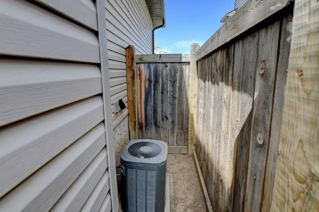 11261 75a Avenue Grande Prairie AB T8W 0C3