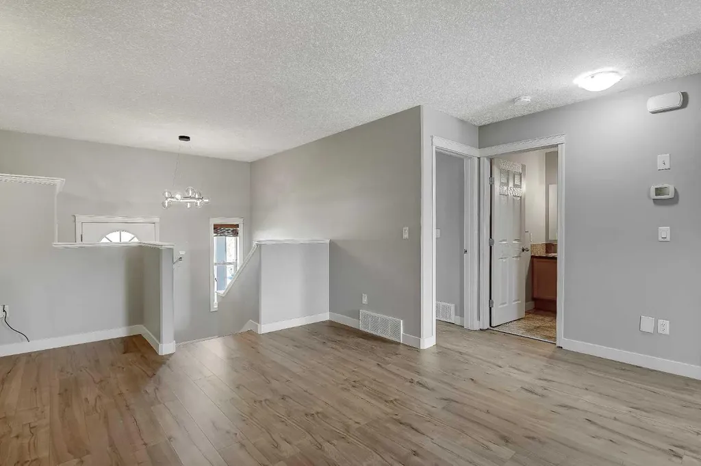 11261 75a Avenue Grande Prairie AB T8W 0C3