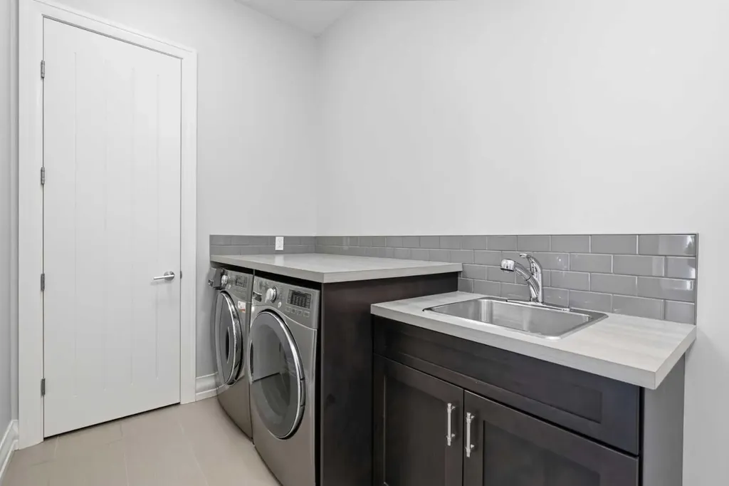 117 Spring Water Close Heritage Pointe AB T1S 4K5