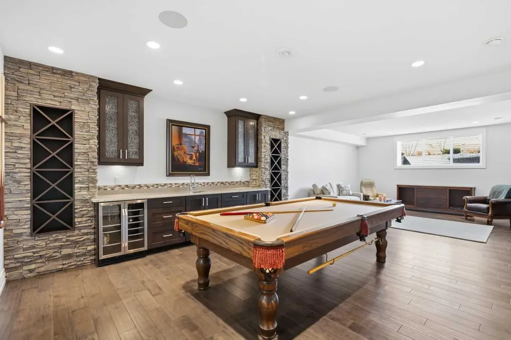 117 Spring Water Close Heritage Pointe AB T1S 4K5