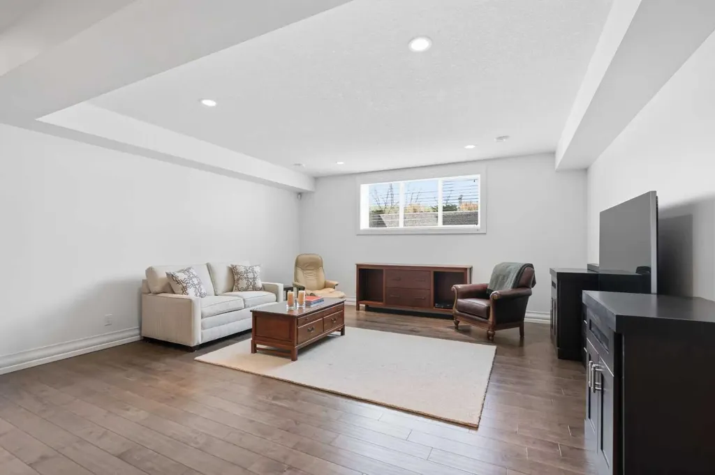 117 Spring Water Close Heritage Pointe AB T1S 4K5