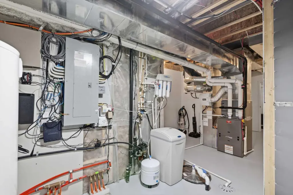 117 Spring Water Close Heritage Pointe AB T1S 4K5