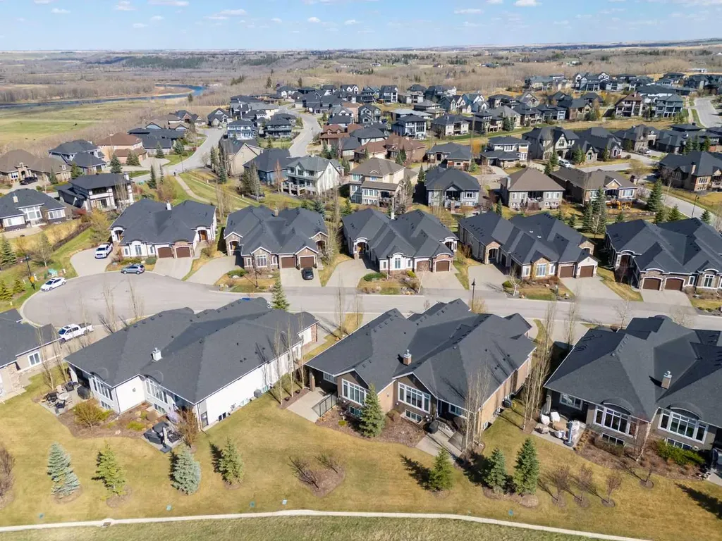 117 Spring Water Close Heritage Pointe AB T1S 4K5