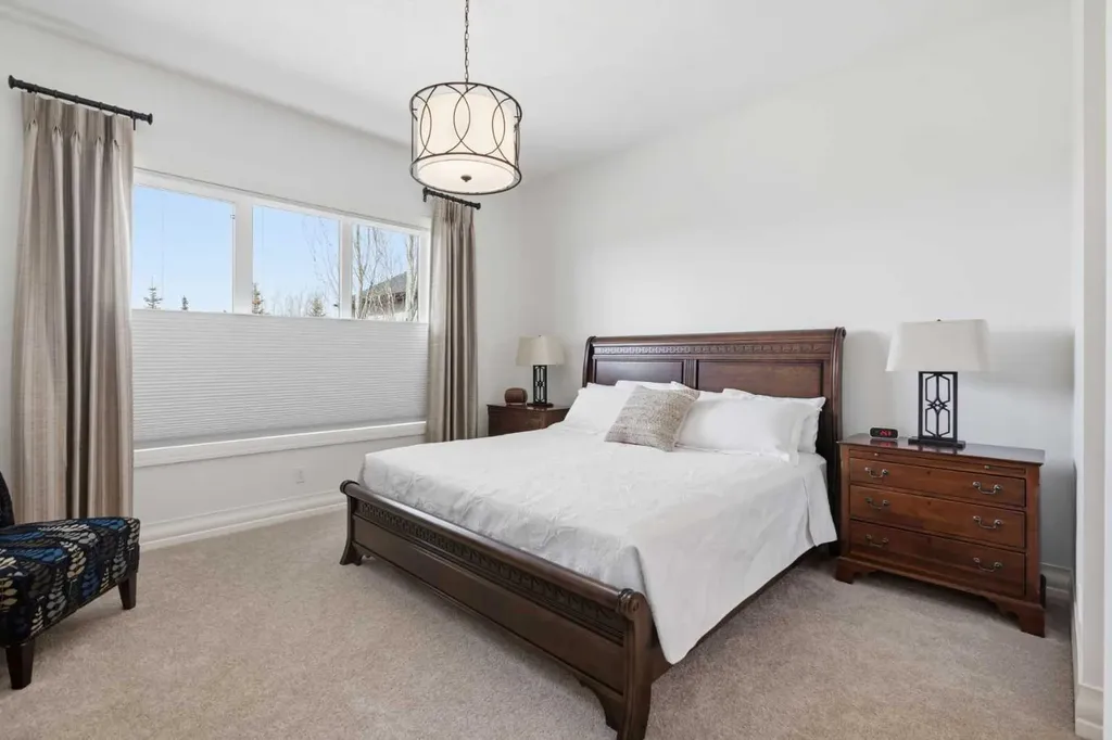117 Spring Water Close Heritage Pointe AB T1S 4K5