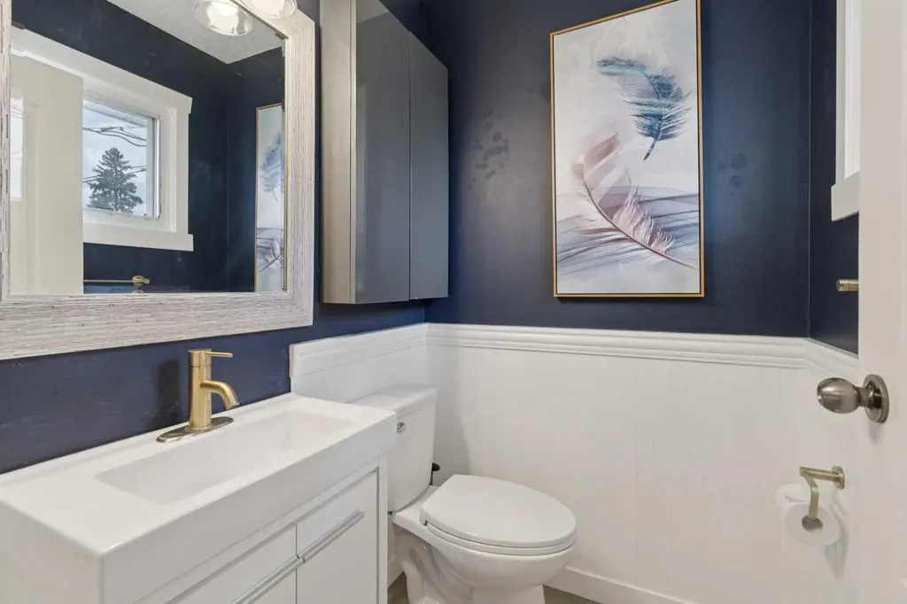 9812 2 Street SE Calgary AB T2J 0W2