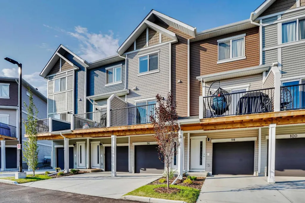 96 Tuscany Summit Square NW Calgary AB T3M 0G1