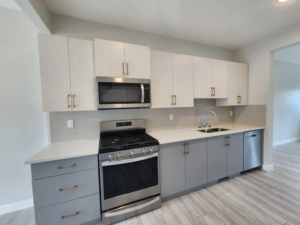 96 Tuscany Summit Square NW Calgary AB T3M 0G1