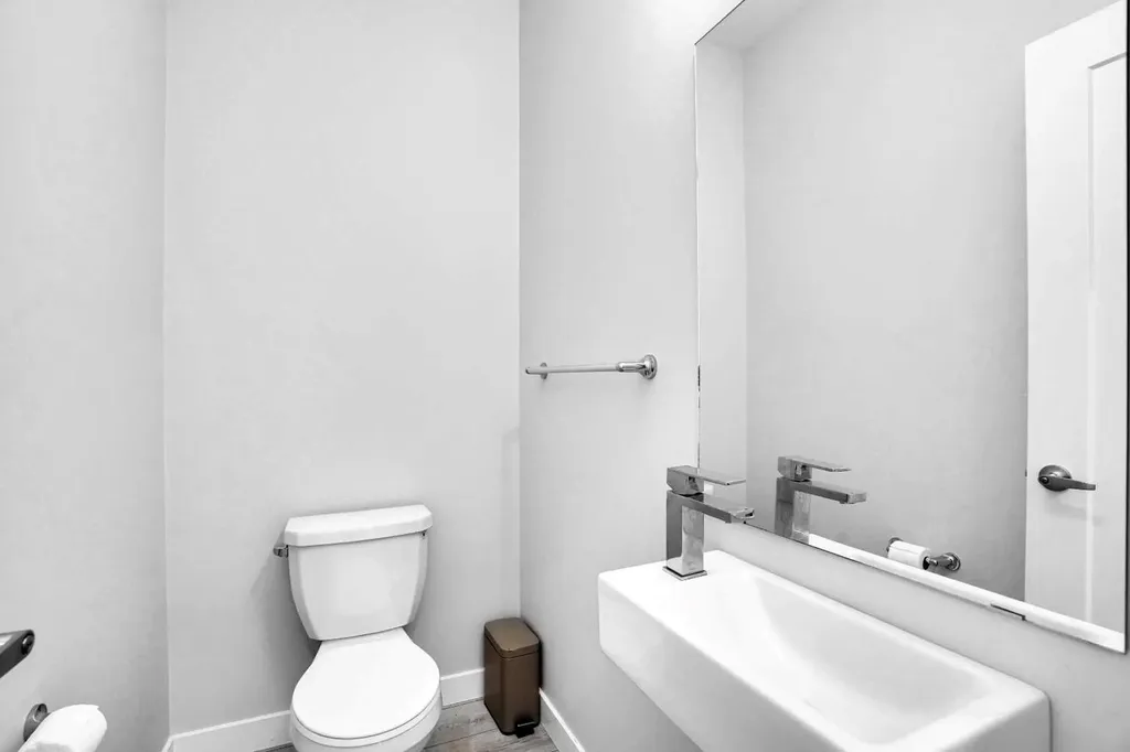 96 Tuscany Summit Square NW Calgary AB T3M 0G1