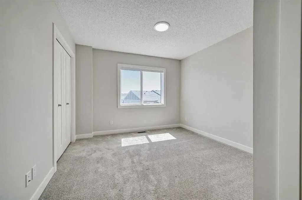 96 Tuscany Summit Square NW Calgary AB T3M 0G1
