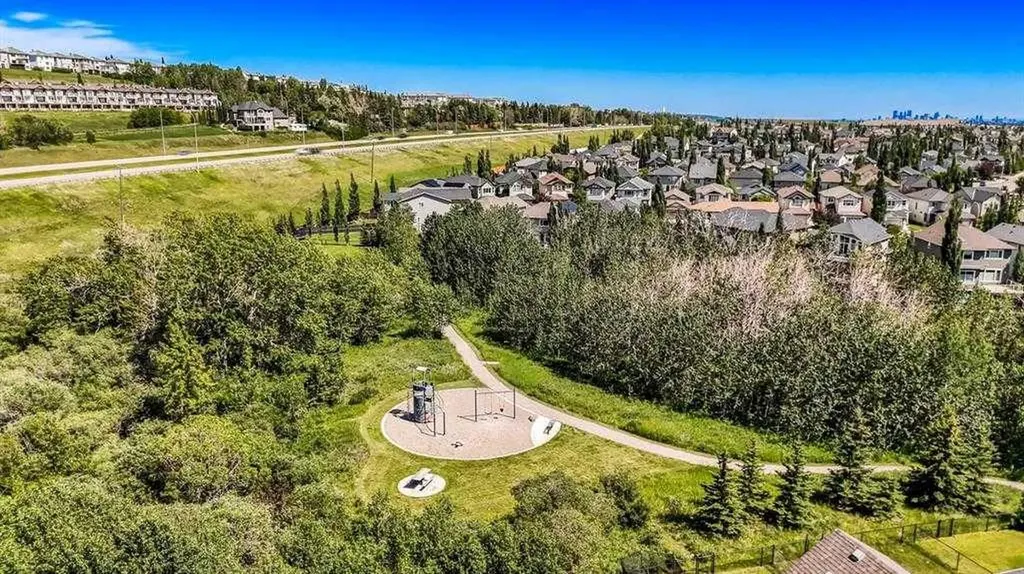 96 Tuscany Summit Square NW Calgary AB T3M 0G1