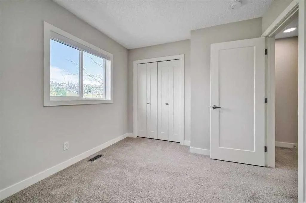 96 Tuscany Summit Square NW Calgary AB T3M 0G1