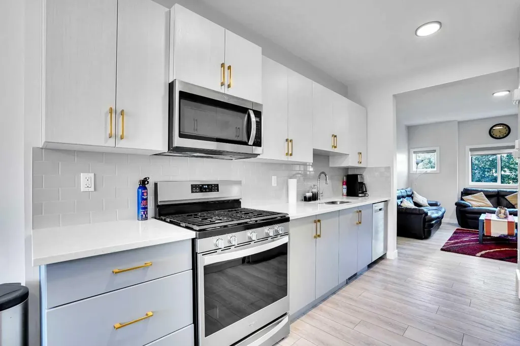 96 Tuscany Summit Square NW Calgary AB T3M 0G1