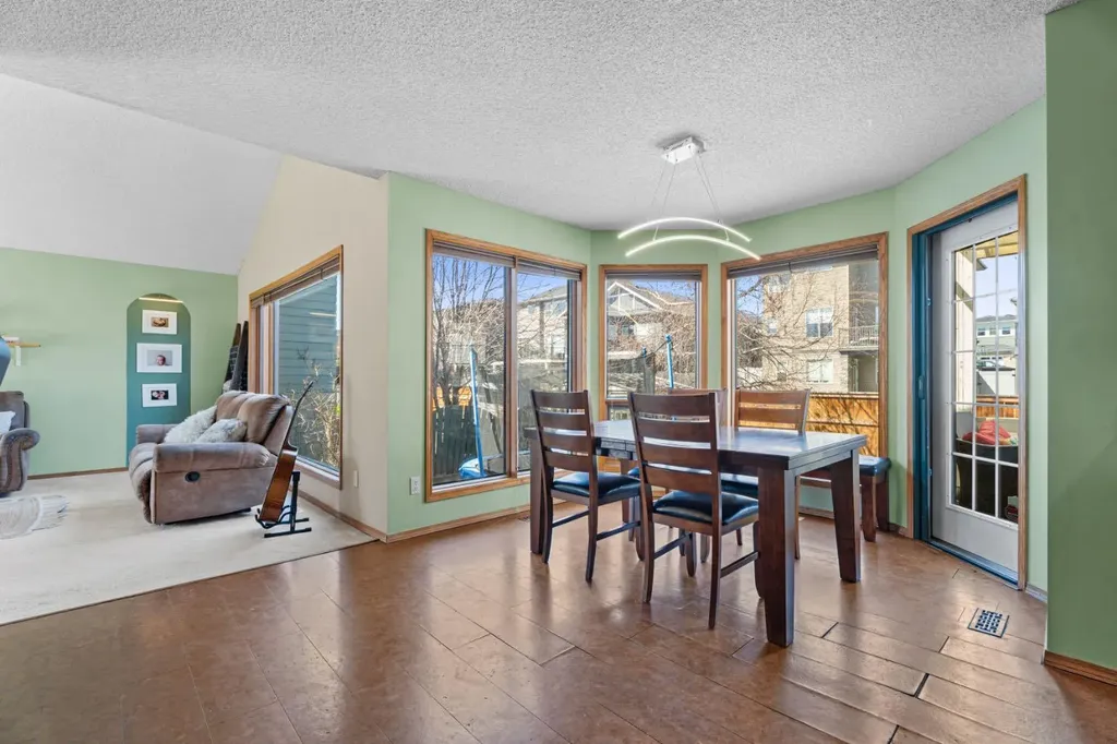 133 Carr Crescent Okotoks AB T1S 1E5
