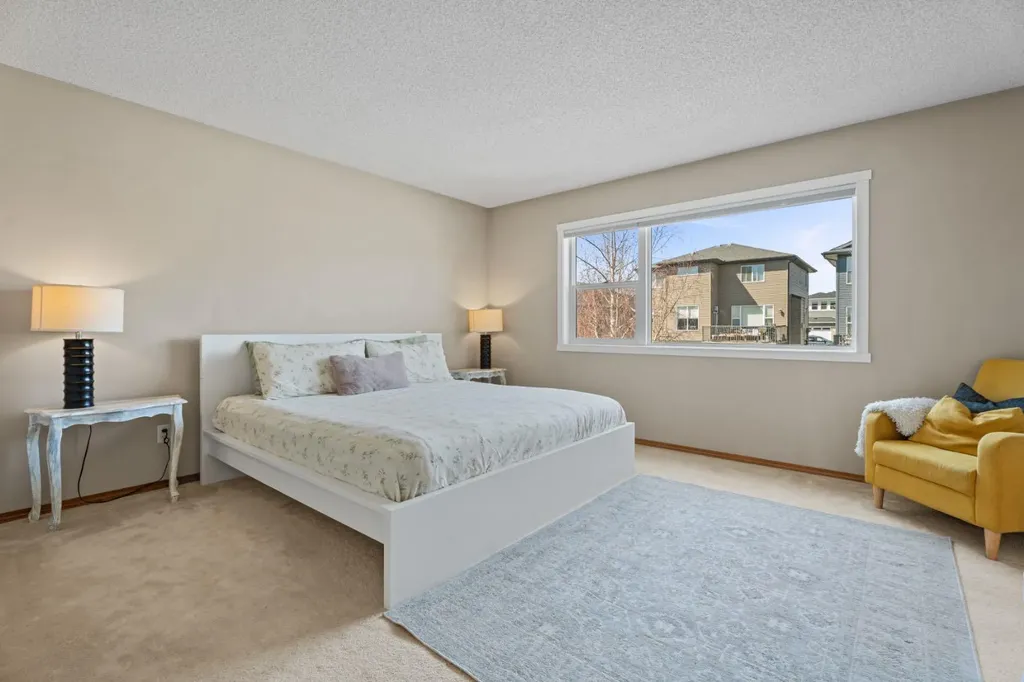 133 Carr Crescent Okotoks AB T1S 1E5