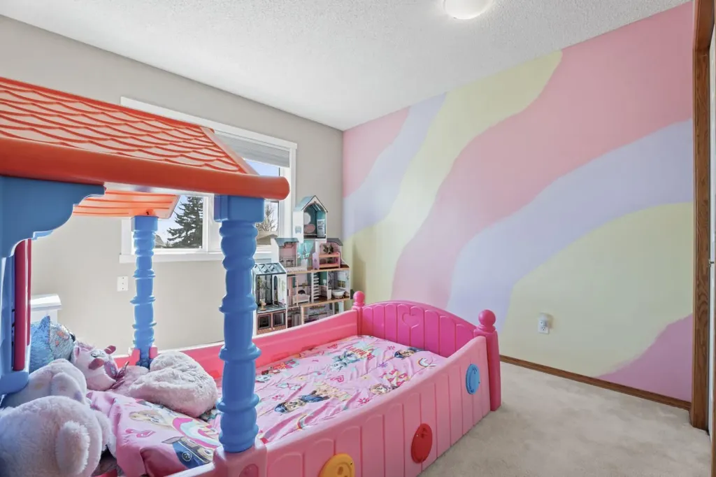 133 Carr Crescent Okotoks AB T1S 1E5