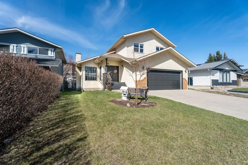 133 Carr Crescent Okotoks AB T1S 1E5