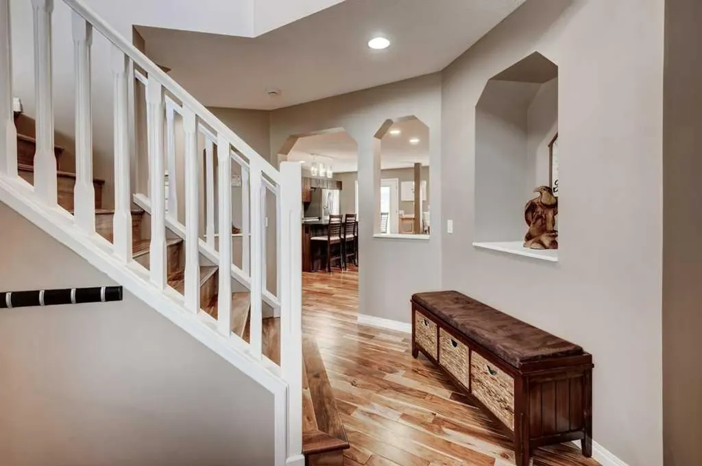 15 New Brighton Manor SE Calgary AB T2Z 4G8