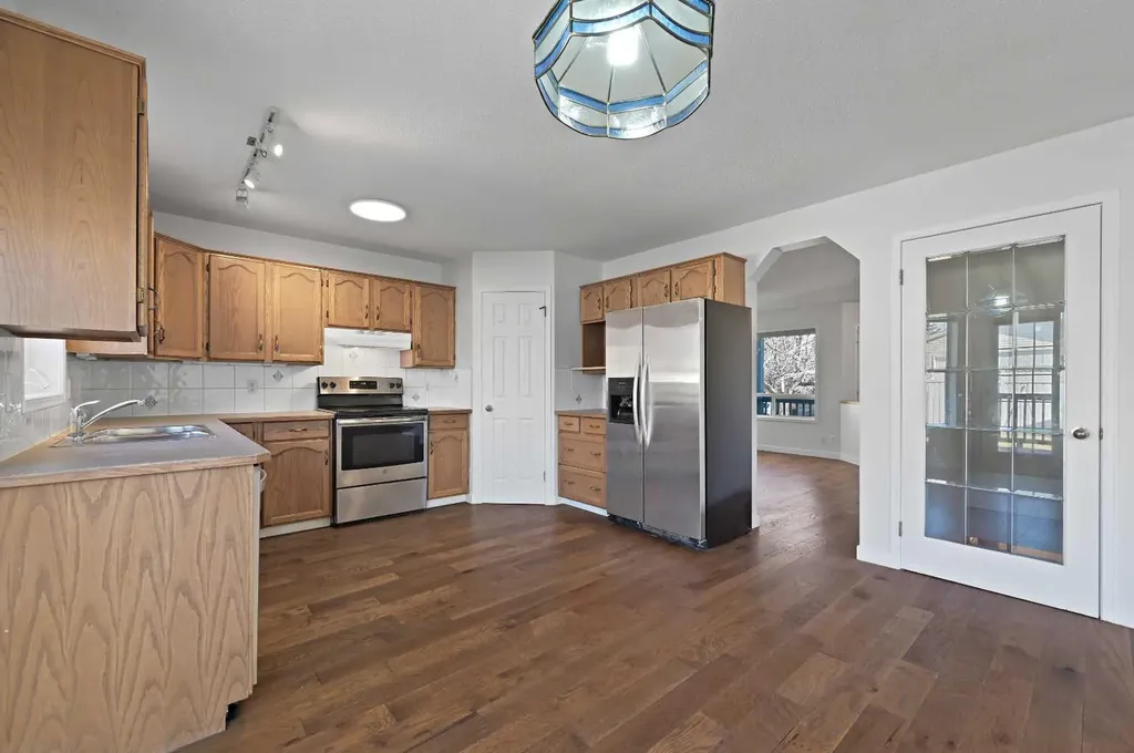 182 Coventry Close NE Calgary AB T3K 4A6
