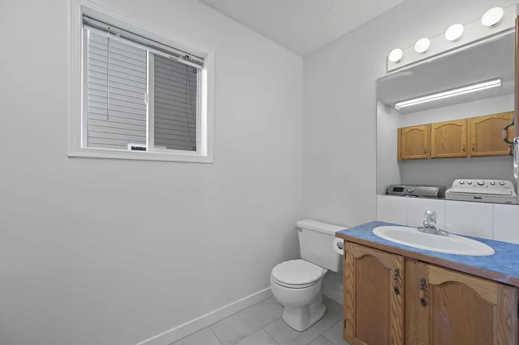 182 Coventry Close NE Calgary AB T3K 4A6