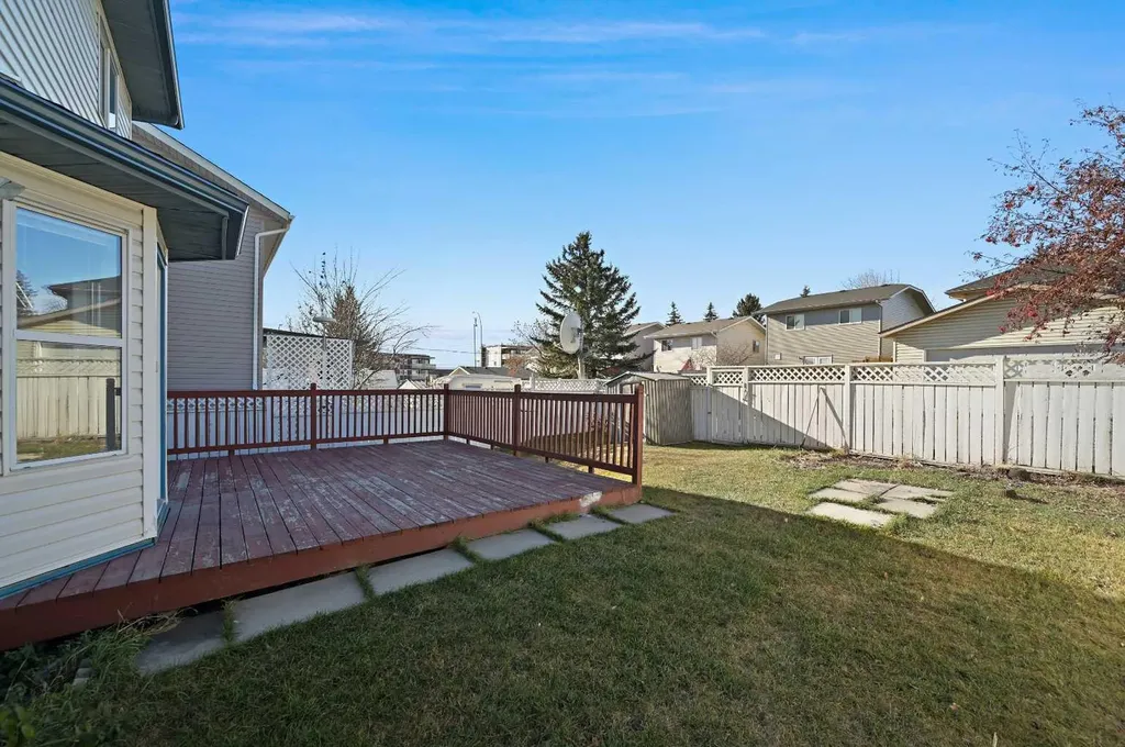 182 Coventry Close NE Calgary AB T3K 4A6