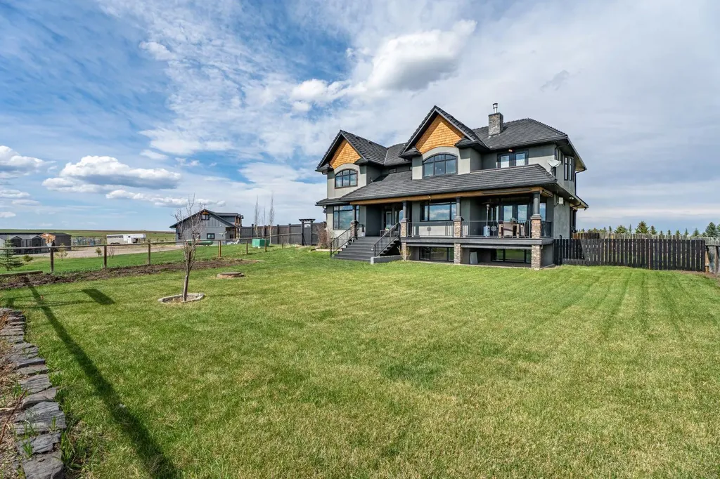 16019 298 Avenue W Rural Foothills County AB T1S 5P5