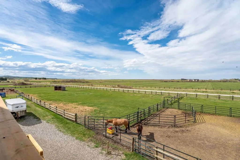 16019 298 Avenue W Rural Foothills County AB T1S 5P5