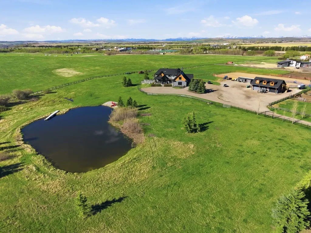 16019 298 Avenue W Rural Foothills County AB T1S 5P5