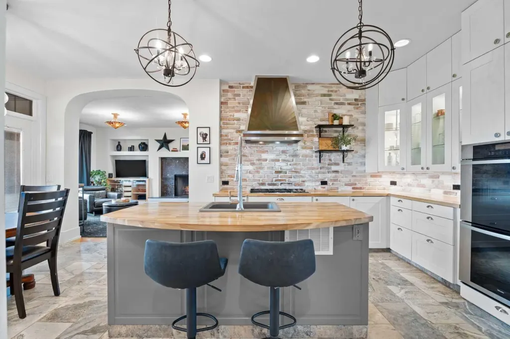 16019 298 Avenue W Rural Foothills County AB T1S 5P5