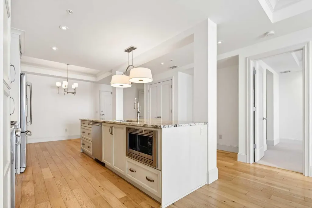 221 Quarry Way SE Calgary AB T2C 5M7