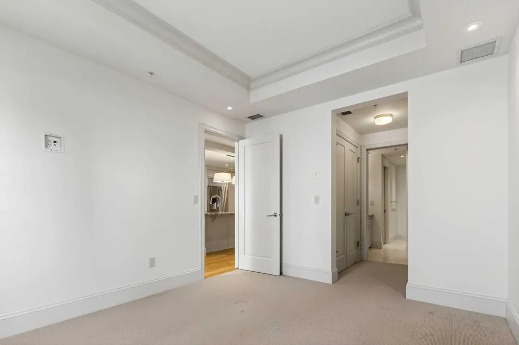 221 Quarry Way SE Calgary AB T2C 5M7